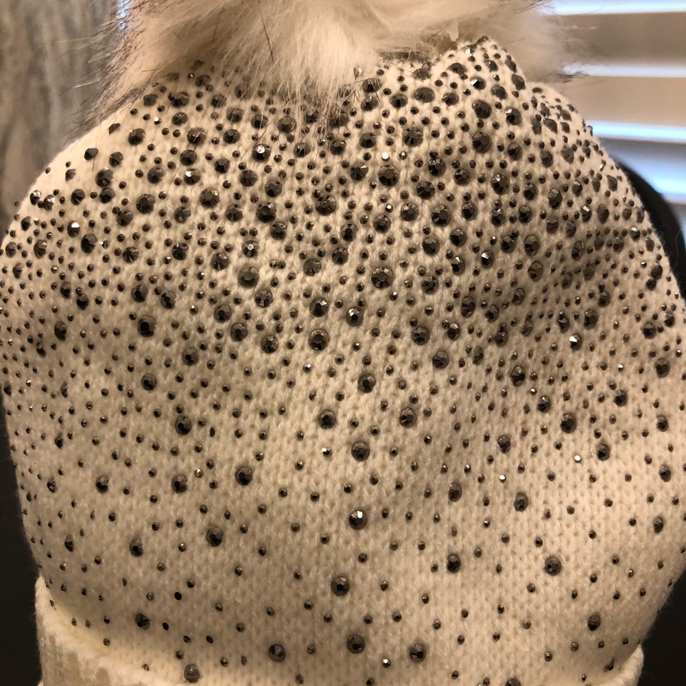 Sherpa Lined Bling Knitted Beanie - Picture 5 of 5